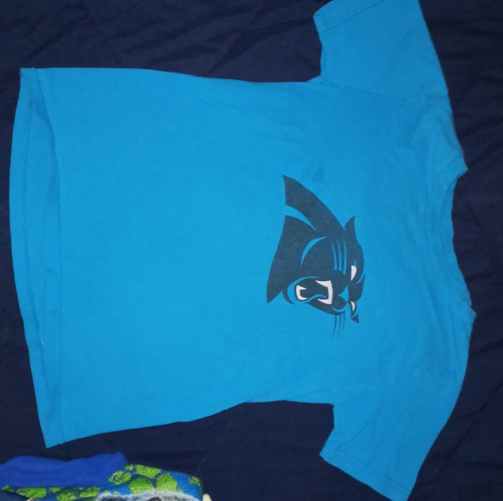 Boys black panther shirt